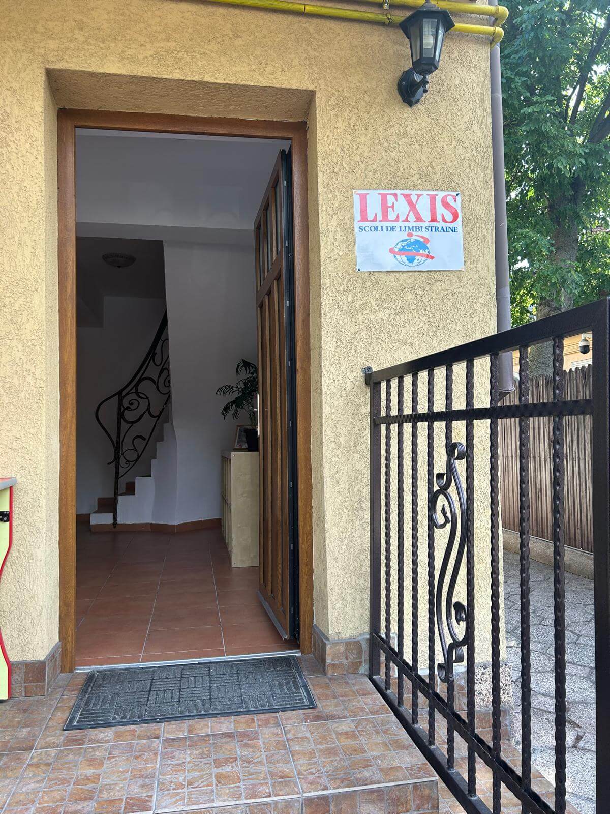 Centru limbi straine Pitesti Limba Engleza Pitesti Lexis